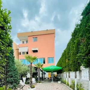  Apartamento Bajovah & Restaurant Albania