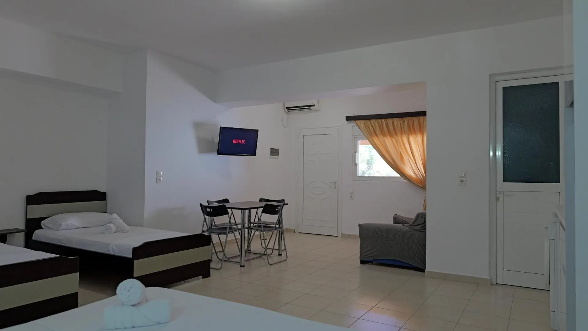 Livia'S Guesthouse Ksamil