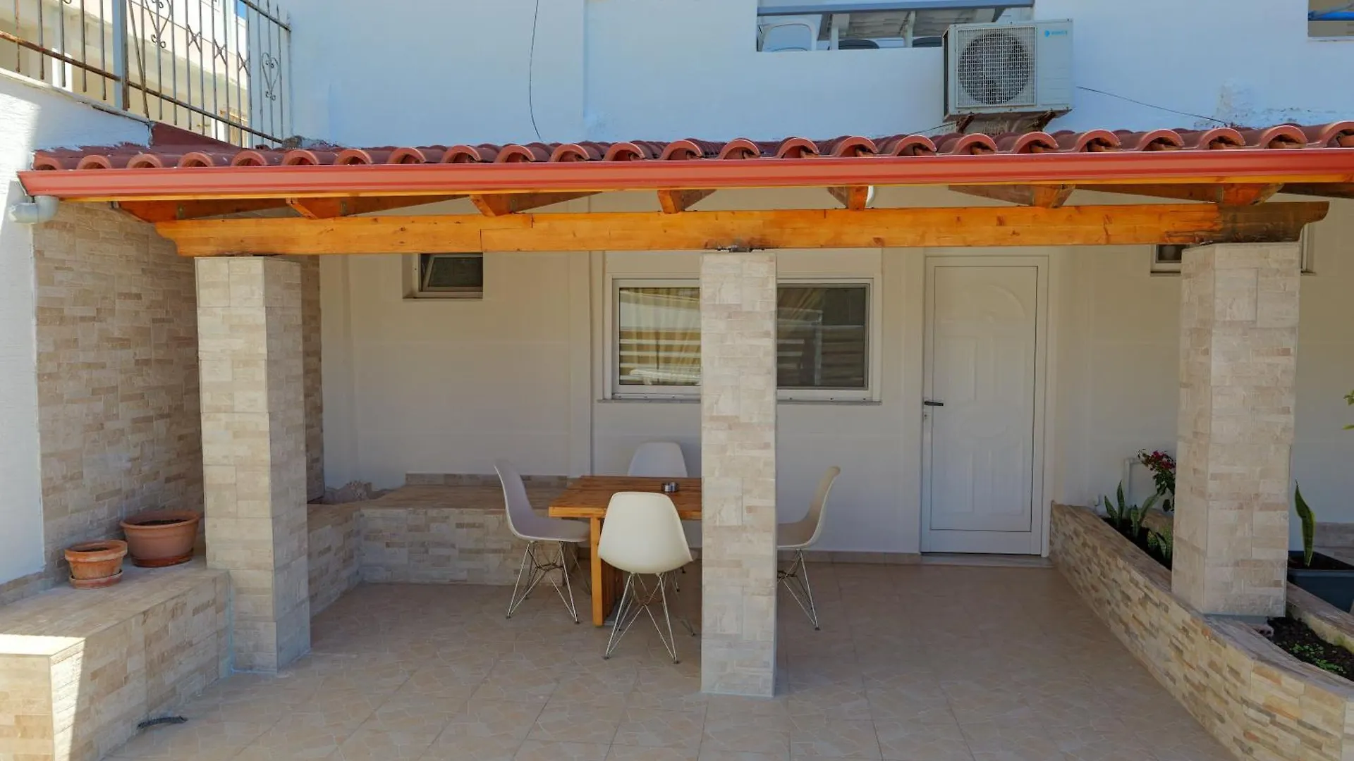 Livia'S Guesthouse Ksamil Casa de hóspedes