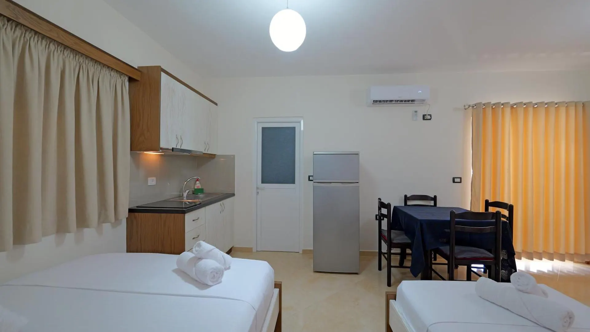 Livia'S Guesthouse Ksamil 0*,