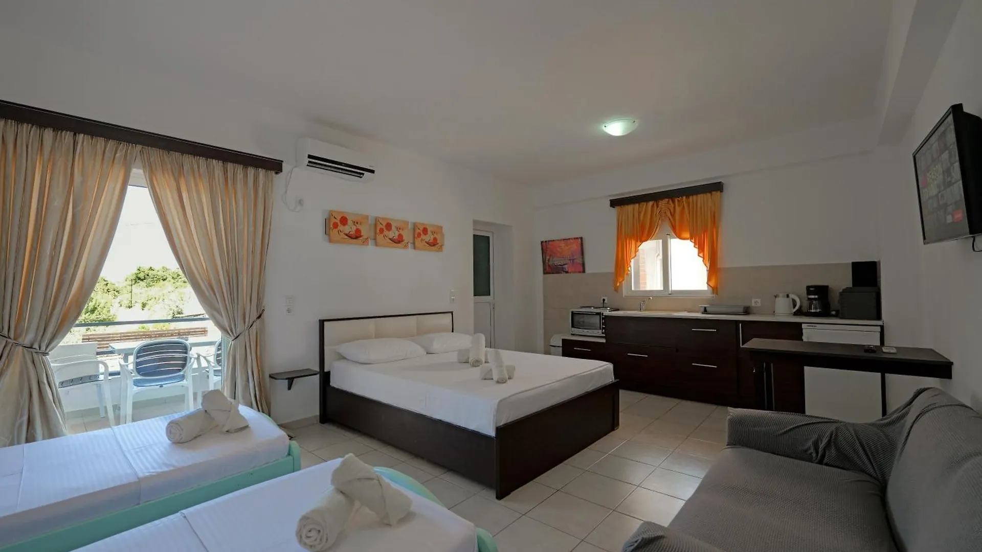 Livia'S Guesthouse Ksamil Casa de hóspedes