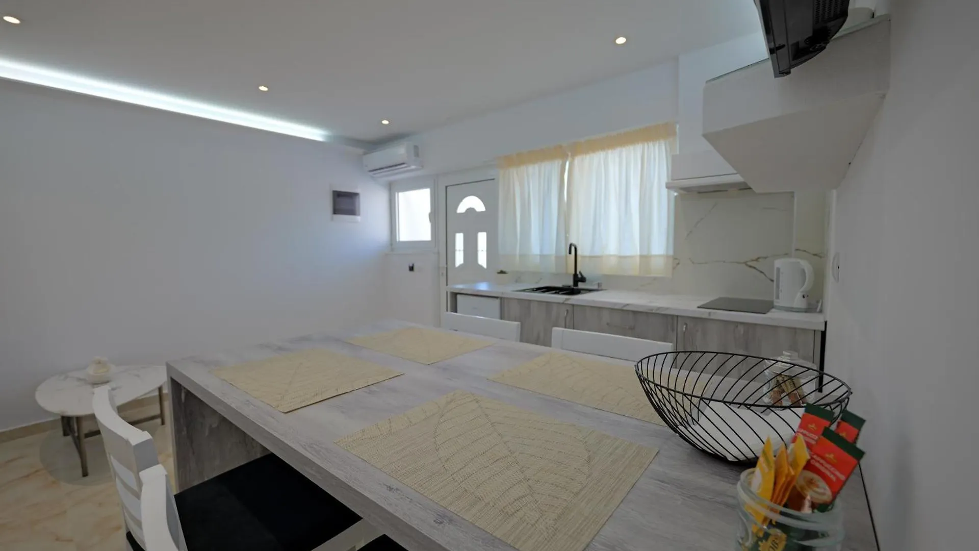 Casa de hóspedes Livia'S Guesthouse Ksamil Albânia